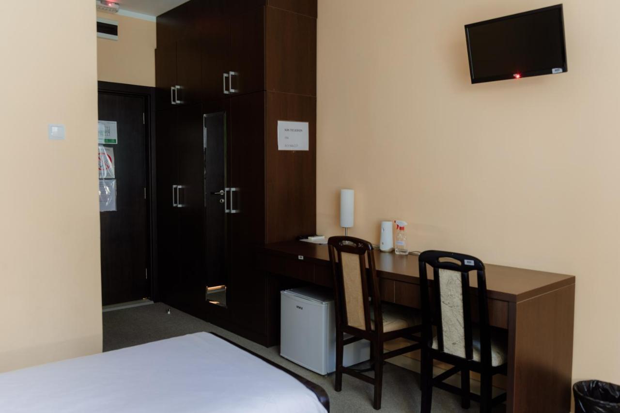 Hotel Drinska Lasta Ljubovija Ngoại thất bức ảnh