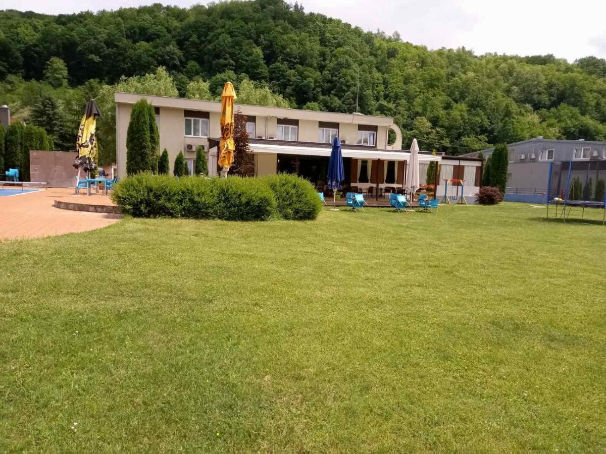 Hotel Drinska Lasta Ljubovija Ngoại thất bức ảnh